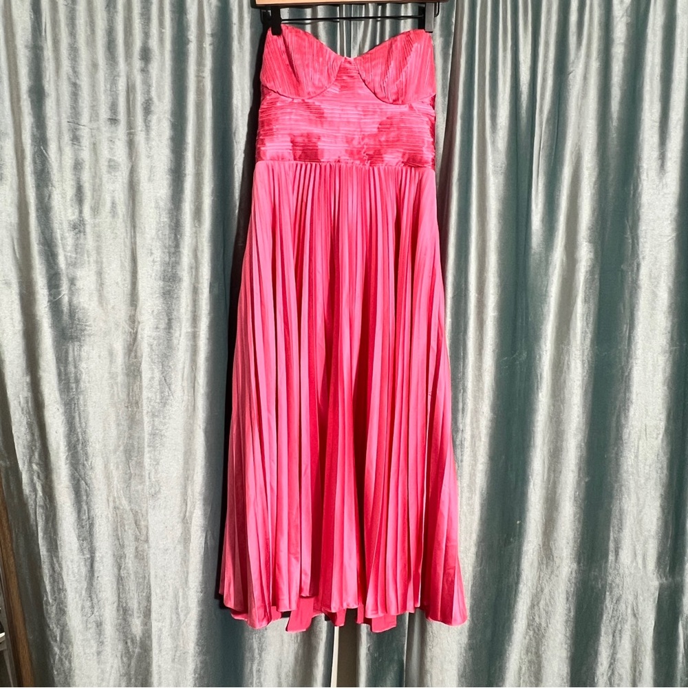 AMUR Kin Strapless Pleated Midi-Dress